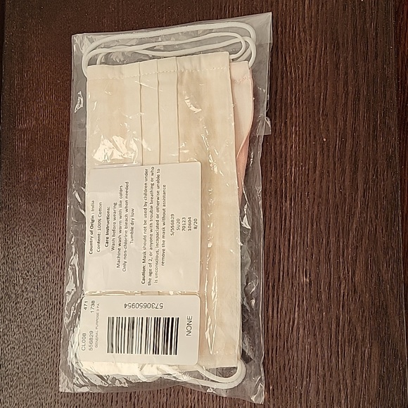 💕FREE WITH BUNDLE* NWT Sealed Three Mask Lot Striped, Yellow Gingham Peach - Picture 2 of 2